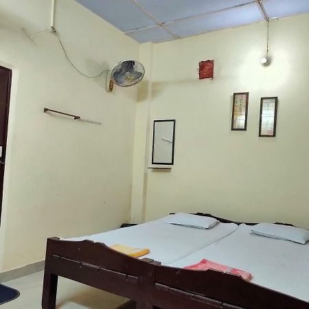 Chandrupal Lodging Guwahati Exterior foto