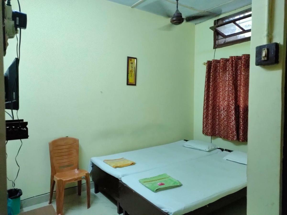 Chandrupal Lodging Guwahati Exterior foto