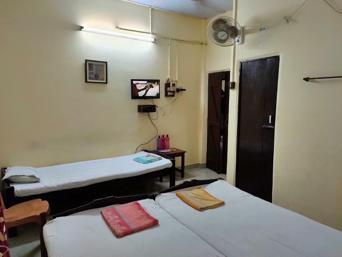 Chandrupal Lodging Guwahati Exterior foto