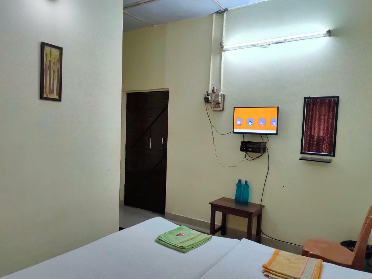 Chandrupal Lodging Guwahati Exterior foto