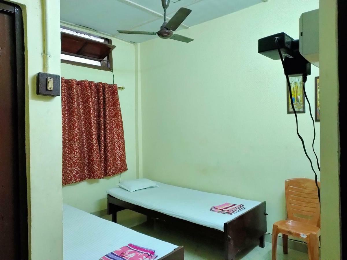 Chandrupal Lodging Guwahati Exterior foto