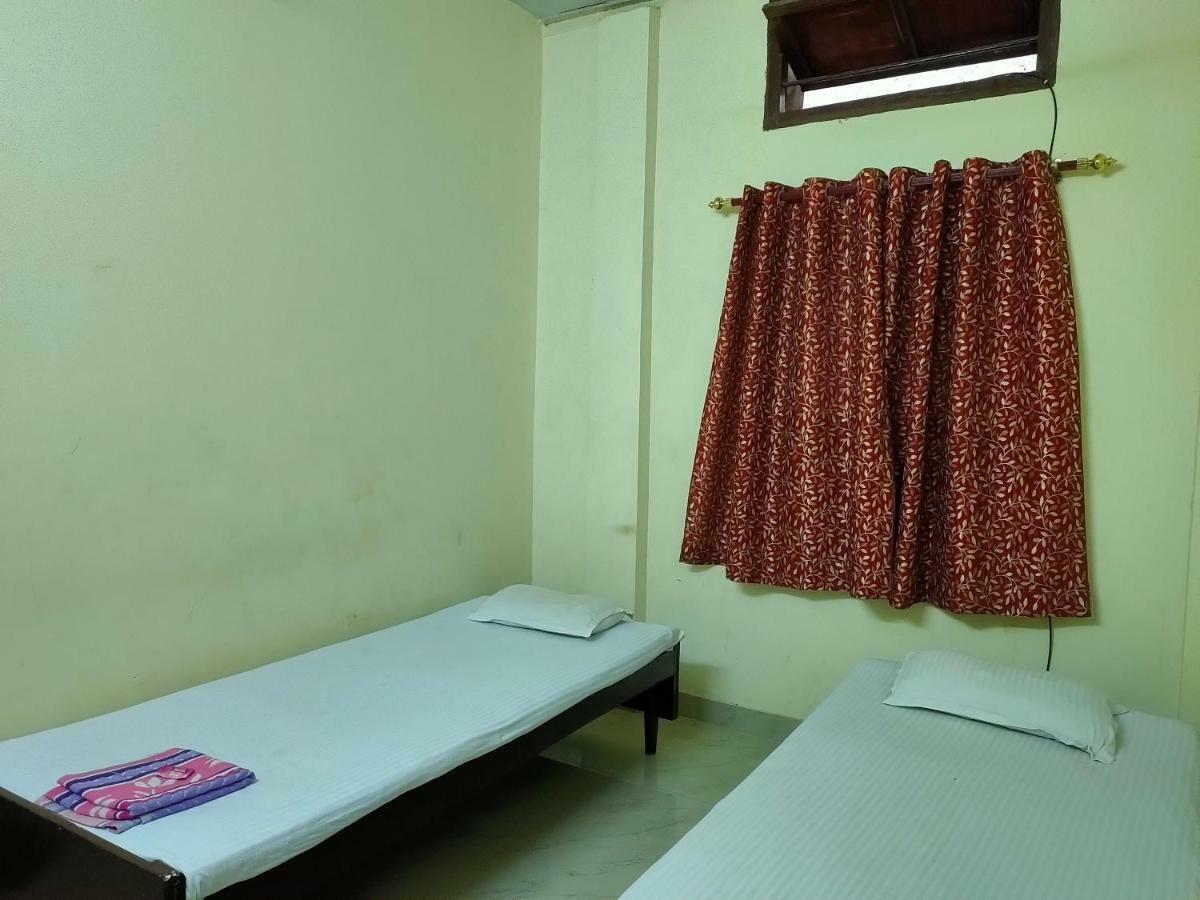 Chandrupal Lodging Guwahati Exterior foto